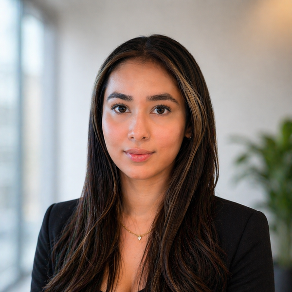 Suhavi Munjal, Associate